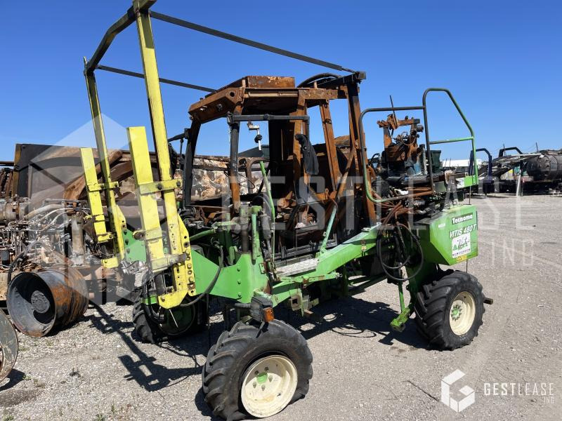 Tecnoma VITIS 480 T - Tracteur enjambeur: photos 1 Tecnoma VITIS 480 T - Tracteur enjambeur: photos 1
