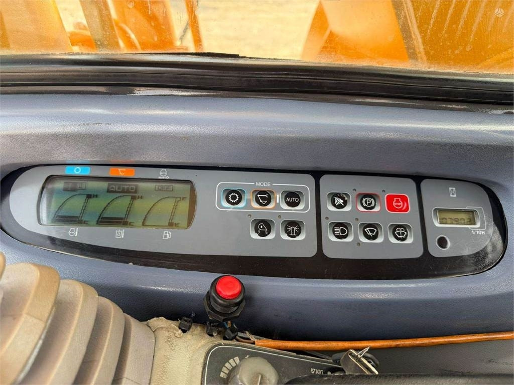 Pelle sur chenille Case CX 210 Longreach 16 m: photos 15 Pelle sur chenille Case CX 210 Longreach 16 m: photos 15