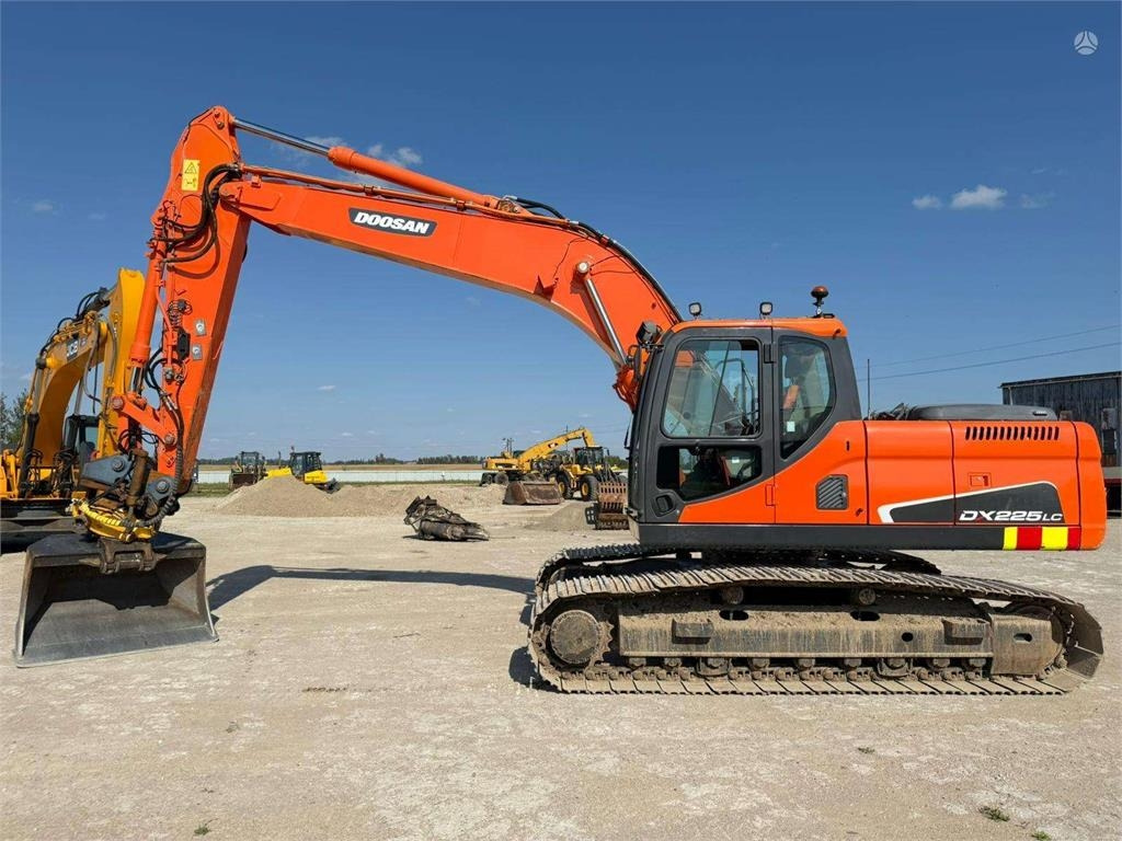 Doosan DX 225 LC ENGCON ROTOTILT TOP - Pelle sur chenille: photos 2 Doosan DX 225 LC ENGCON ROTOTILT TOP - Pelle sur chenille: photos 2