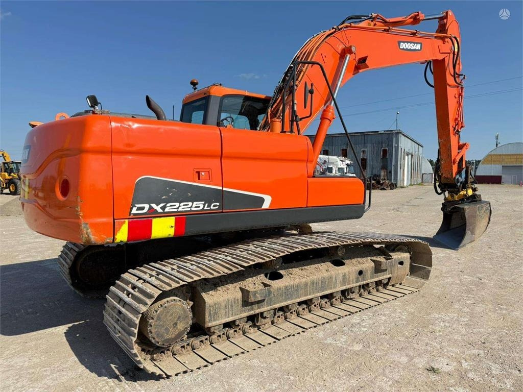 Doosan DX 225 LC ENGCON ROTOTILT TOP - Pelle sur chenille: photos 5 Doosan DX 225 LC ENGCON ROTOTILT TOP - Pelle sur chenille: photos 5