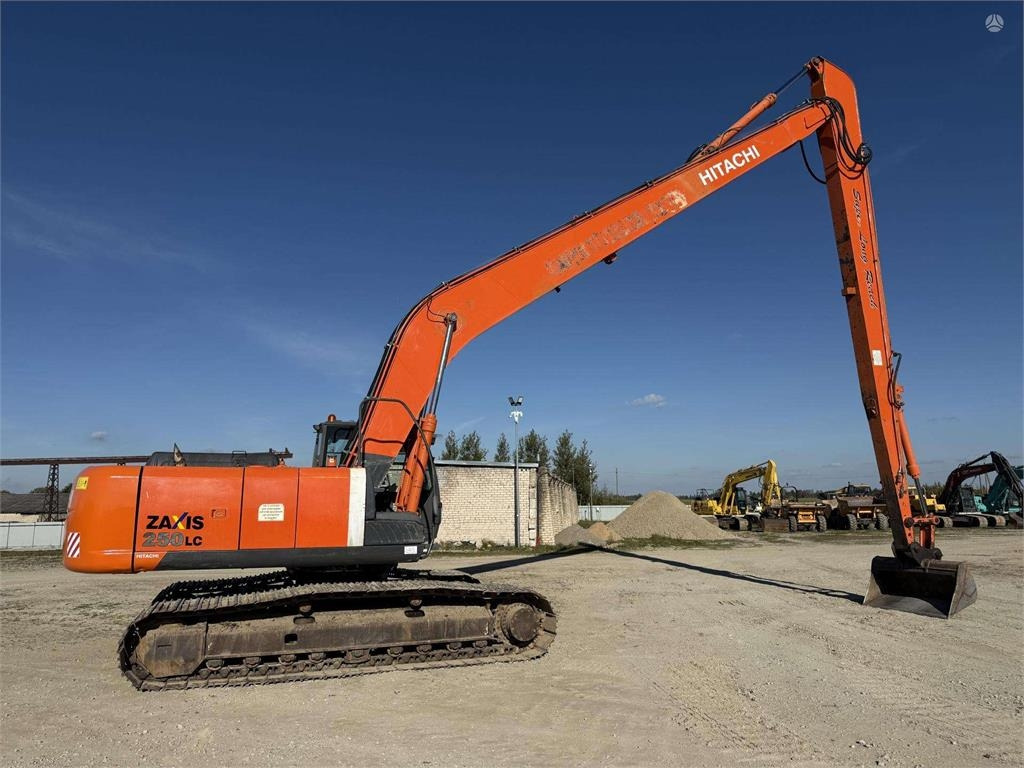 Hitachi ZX 250 LC-3 , 21 M , 800 mm - Pelle sur chenille: photos 5 Hitachi ZX 250 LC-3 , 21 M , 800 mm - Pelle sur chenille: photos 5