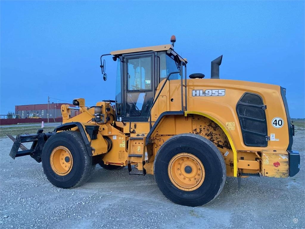 Hyundai HL 955 , hydro forks, coupler - Chargeuse sur pneus: photos 3 Hyundai HL 955 , hydro forks, coupler - Chargeuse sur pneus: photos 3