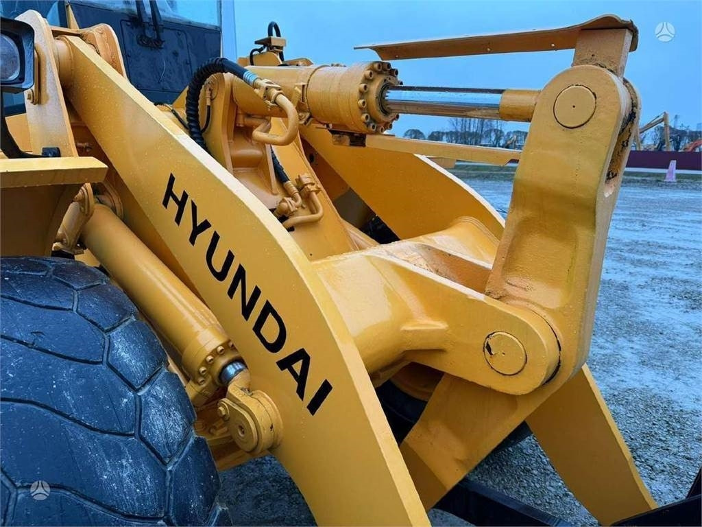 Chargeuse sur pneus Hyundai HL757-7, third line: photos 15