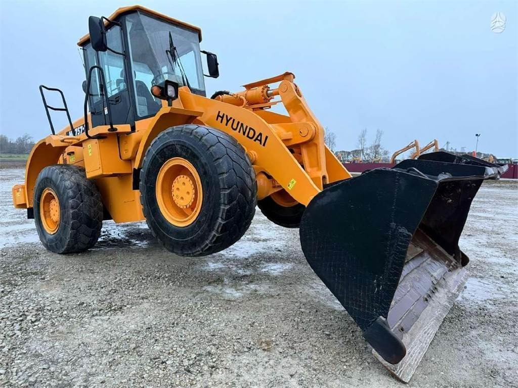 Chargeuse sur pneus Hyundai HL757-7, third line: photos 11