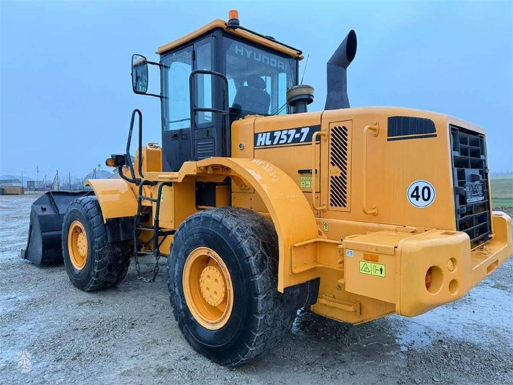 Chargeuse sur pneus Hyundai HL757-7, third line: photos 6