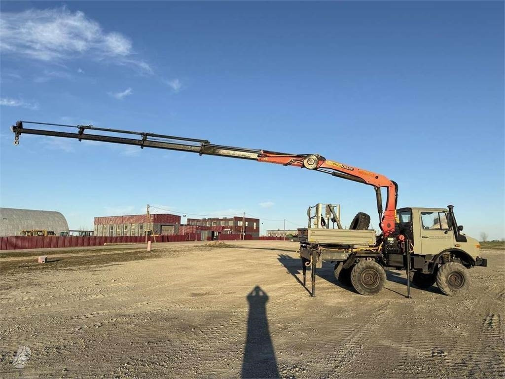 Mercedes-Benz Unimog Palfinger PK 12000 18 m 6.8 t Radio - Camion grue: photos 1 Mercedes-Benz Unimog Palfinger PK 12000 18 m 6.8 t Radio - Camion grue: photos 1