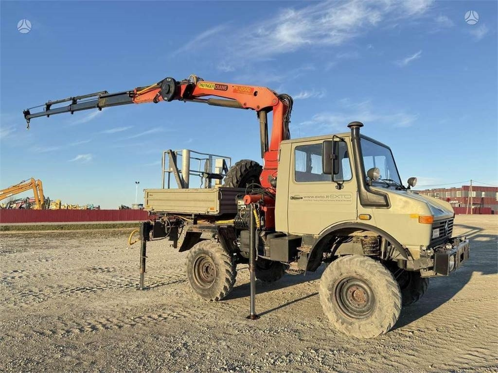 Mercedes-Benz Unimog Palfinger PK 12000 18 m 6.8 t Radio - Camion grue: photos 3 Mercedes-Benz Unimog Palfinger PK 12000 18 m 6.8 t Radio - Camion grue: photos 3