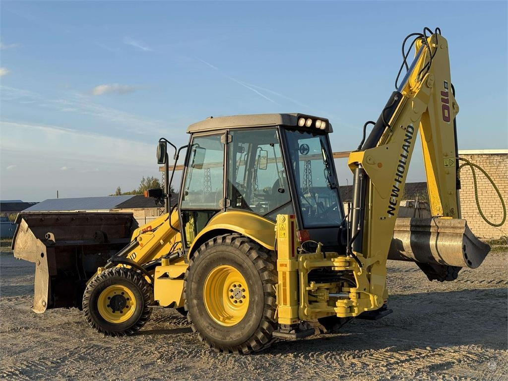 New Holland B 110-4PT , 2 quick couplers - Tractopelle: photos 4 New Holland B 110-4PT , 2 quick couplers - Tractopelle: photos 4