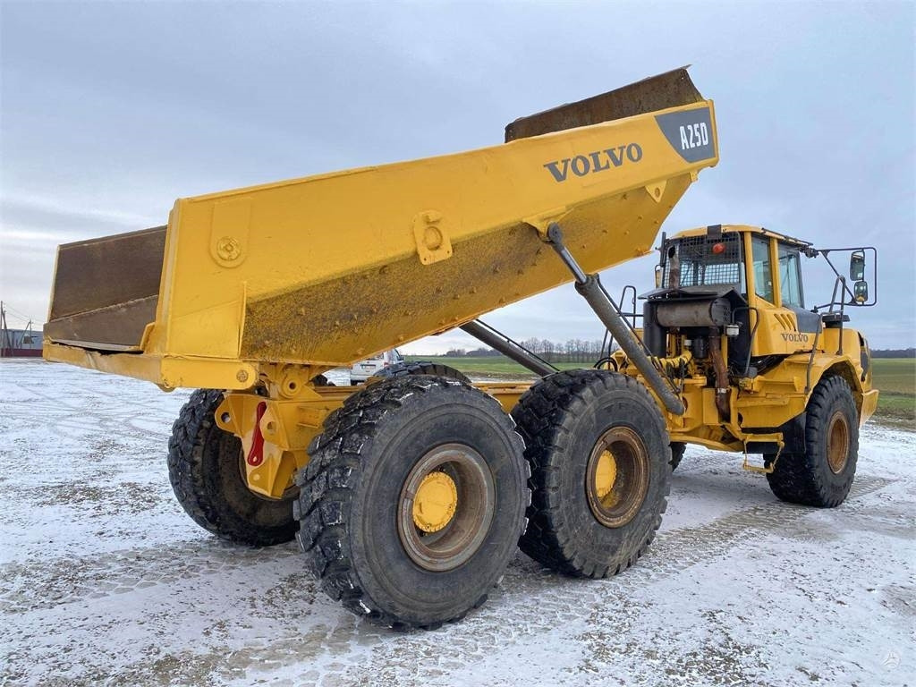 Volvo A25D - Tombereau articulé: photos 4 Volvo A25D - Tombereau articulé: photos 4