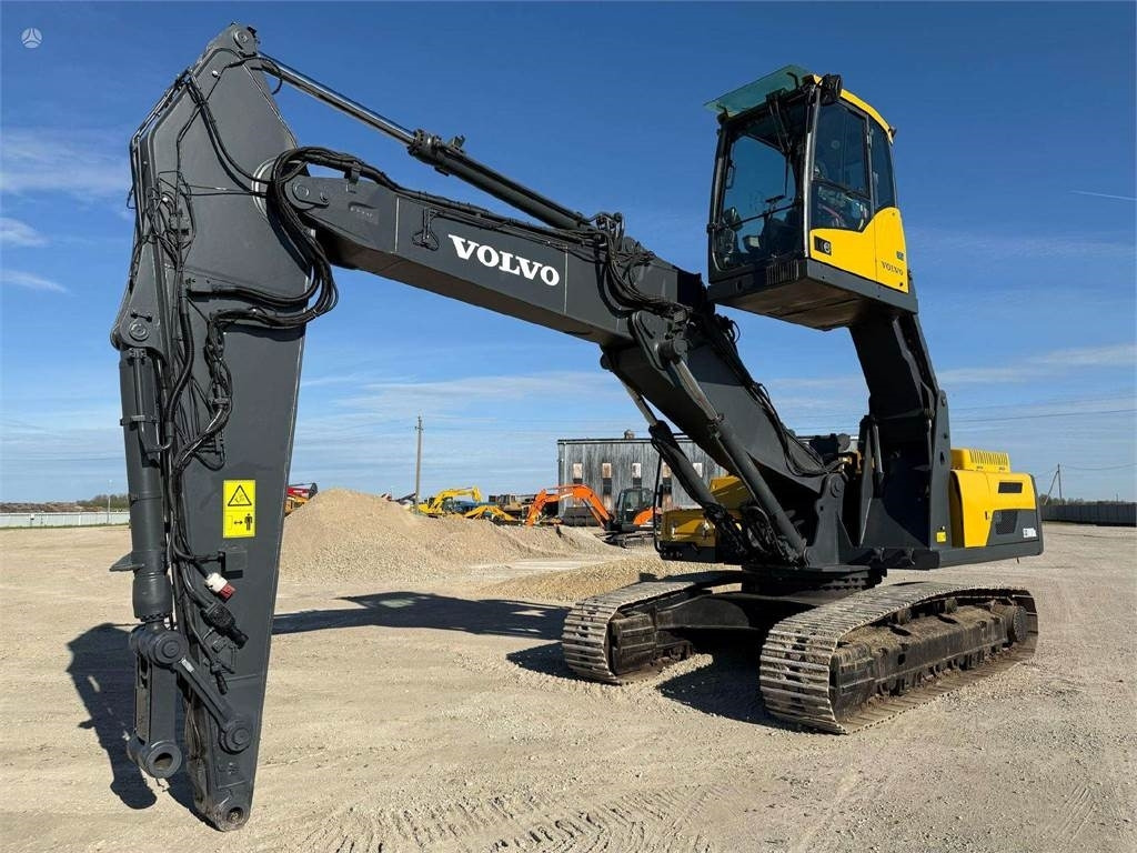 Volvo EC 300 DNL Cabin Lift  - Pelle sur chenille: photos 3 Volvo EC 300 DNL Cabin Lift  - Pelle sur chenille: photos 3