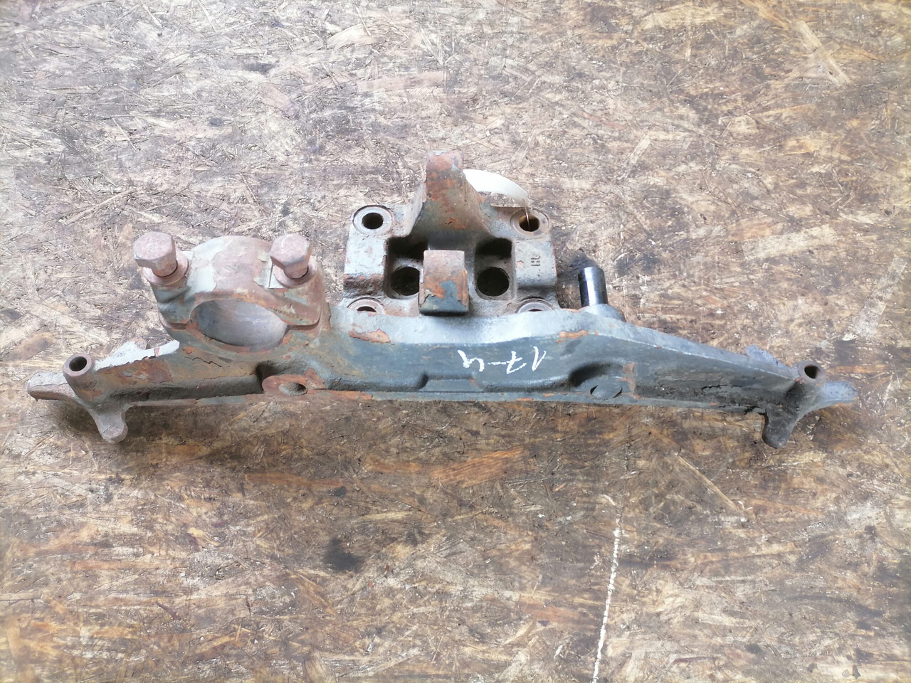 DAF Air suspension bracket 1253155 - Essieu et pièces pour Camion: photos 3 DAF Air suspension bracket 1253155 - Essieu et pièces pour Camion: photos 3