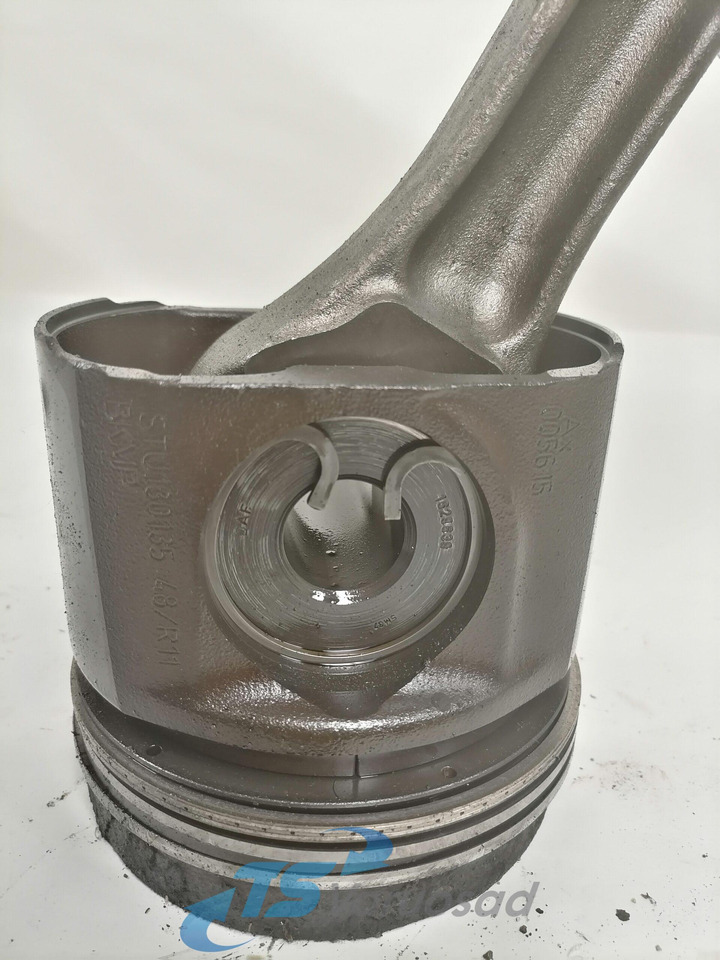 DAF Connecting rod + piston 1747552 - Pistons/ Anneaux/ Manchons pour Camion: photos 2 DAF Connecting rod + piston 1747552 - Pistons/ Anneaux/ Manchons pour Camion: photos 2