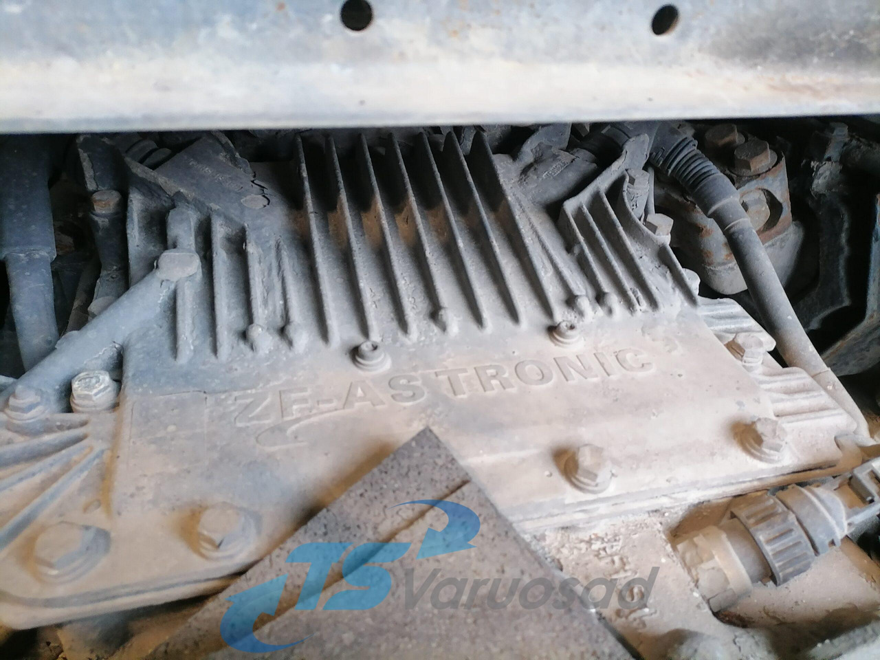 DAF Gearbox 1681741 - Boîte de vitesse et pièces pour Camion: photos 3 DAF Gearbox 1681741 - Boîte de vitesse et pièces pour Camion: photos 3