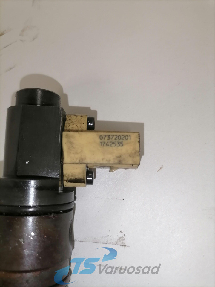 DAF Injector 1742535 - Pompe à carburant pour Camion: photos 2 DAF Injector 1742535 - Pompe à carburant pour Camion: photos 2