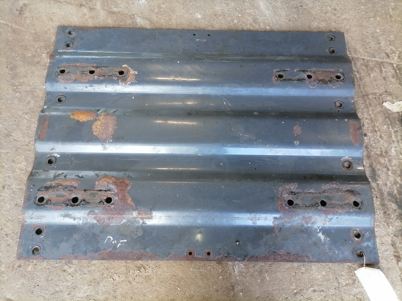 DAF Saddle plate 1377193 - Sellette d'attelage pour Camion: photos 3 DAF Saddle plate 1377193 - Sellette d'attelage pour Camion: photos 3