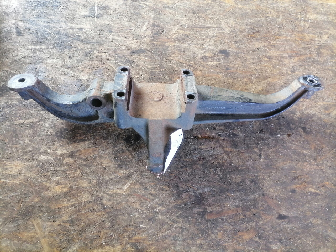 MAN Air suspension bracket 81436303169 - Essieu et pièces pour Camion: photos 2 MAN Air suspension bracket 81436303169 - Essieu et pièces pour Camion: photos 2