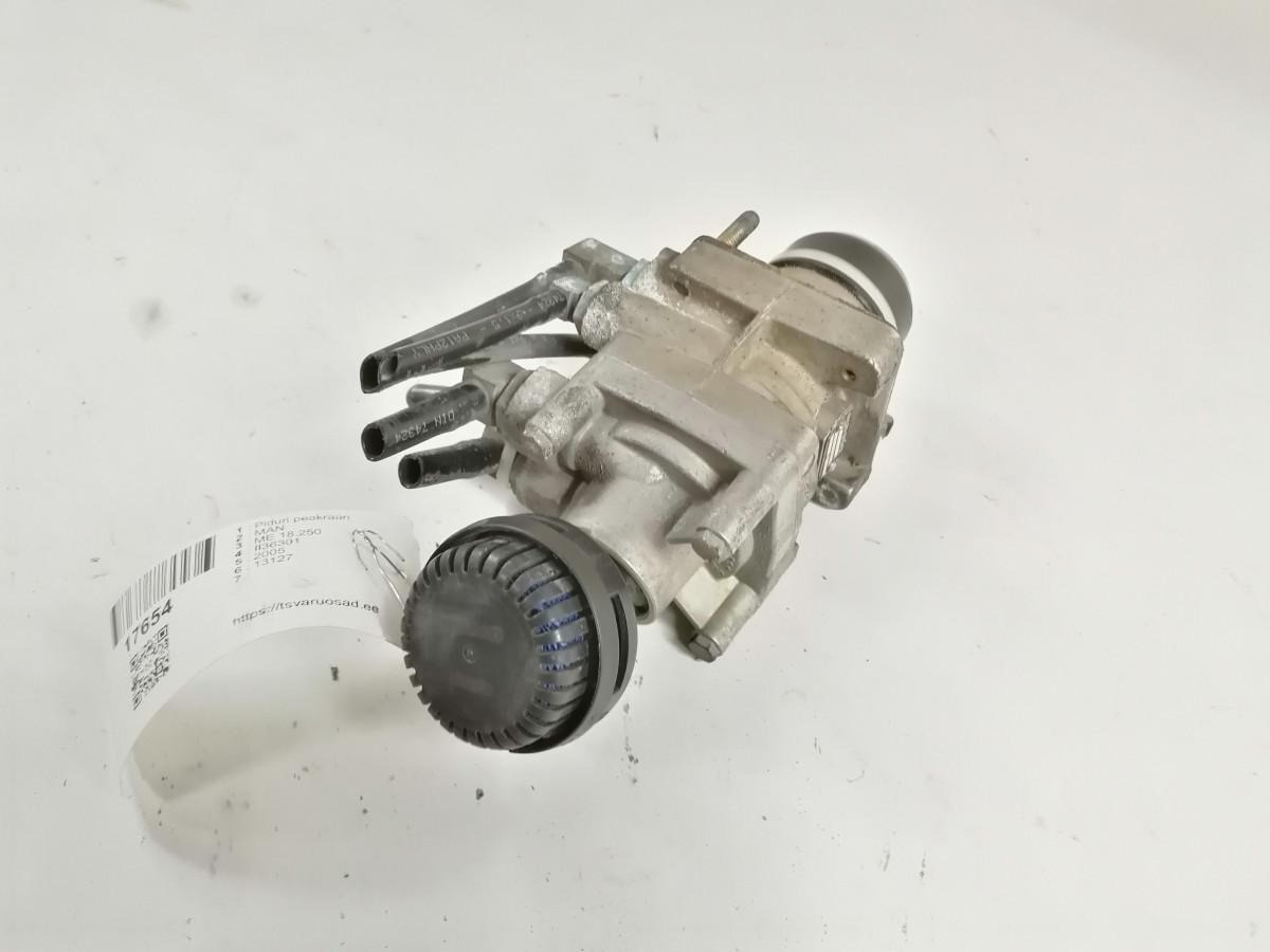 MAN Brake pressure control II36301 - Valve de frein pour Camion: photos 4 MAN Brake pressure control II36301 - Valve de frein pour Camion: photos 4