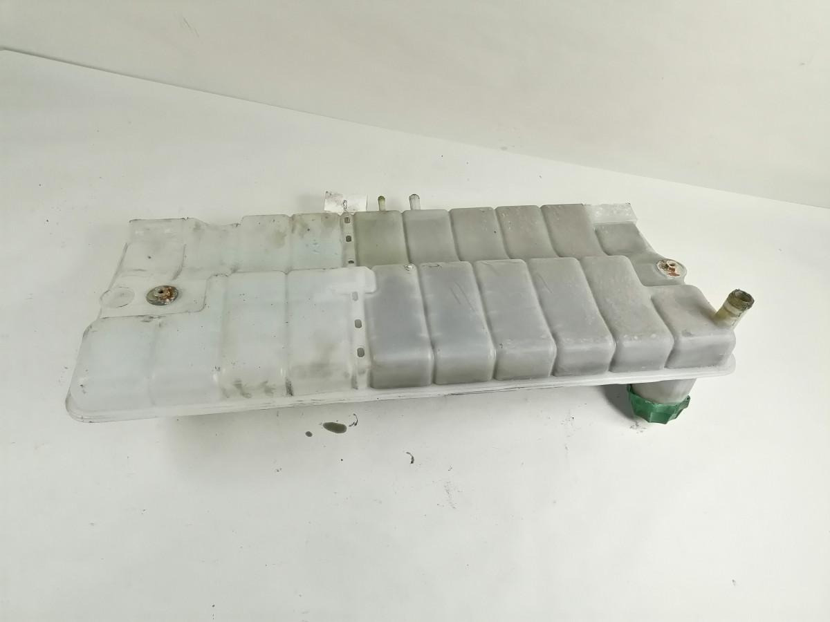 MAN Expansion tank 81061026203 - Pièce universelle pour Camion: photos 3 MAN Expansion tank 81061026203 - Pièce universelle pour Camion: photos 3