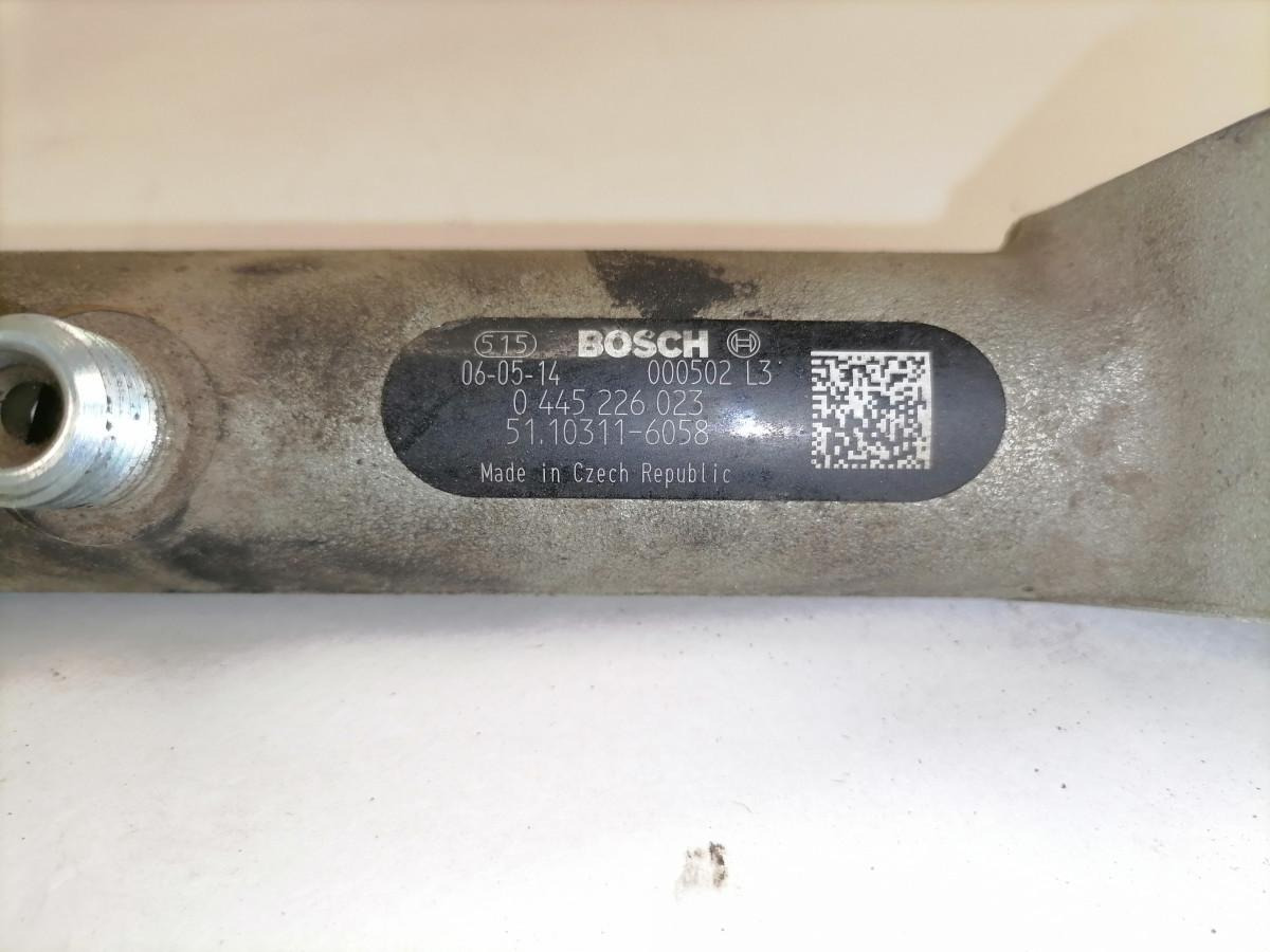 MAN Fuel collector 51103116058 - Préparation du carburant pour Camion: photos 5 MAN Fuel collector 51103116058 - Préparation du carburant pour Camion: photos 5