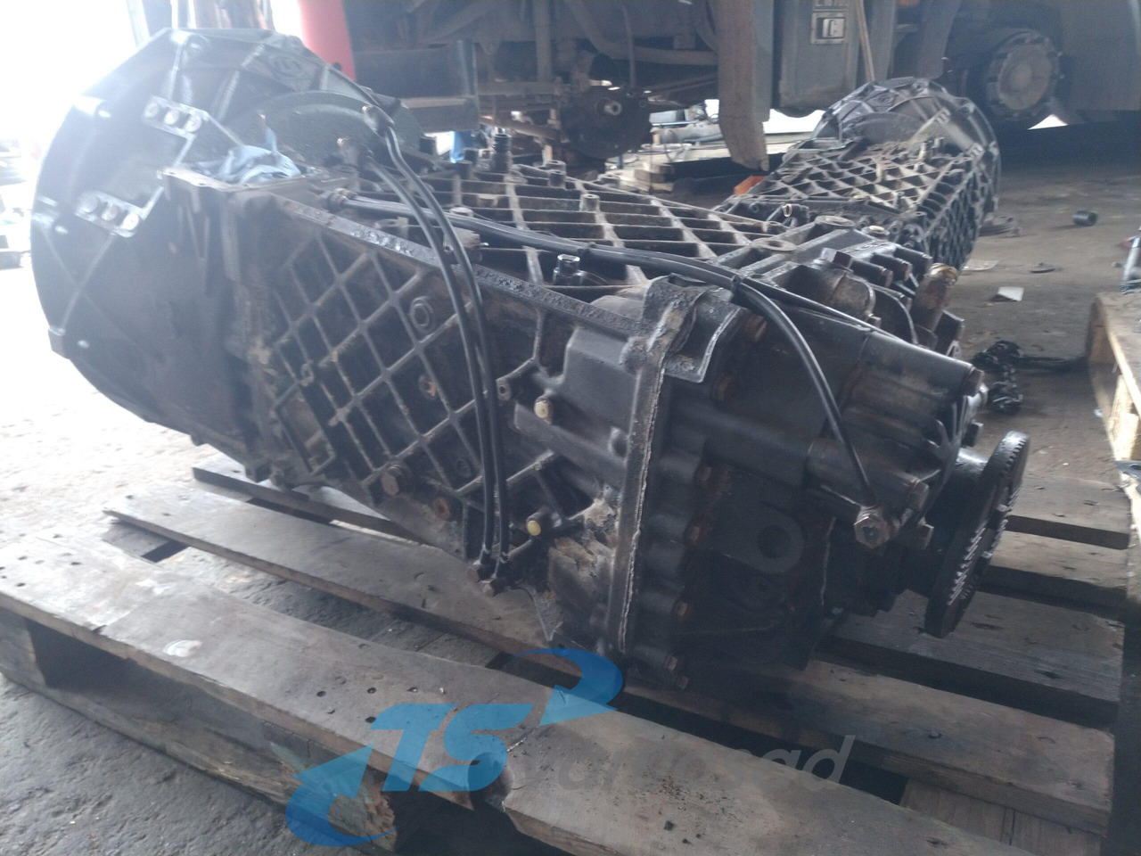 MAN Käigukast 16S-1920TD ( remonditud ) 16S2220TD - Boîte de vitesse et pièces pour Camion: photos 4 MAN Käigukast 16S-1920TD ( remonditud ) 16S2220TD - Boîte de vitesse et pièces pour Camion: photos 4