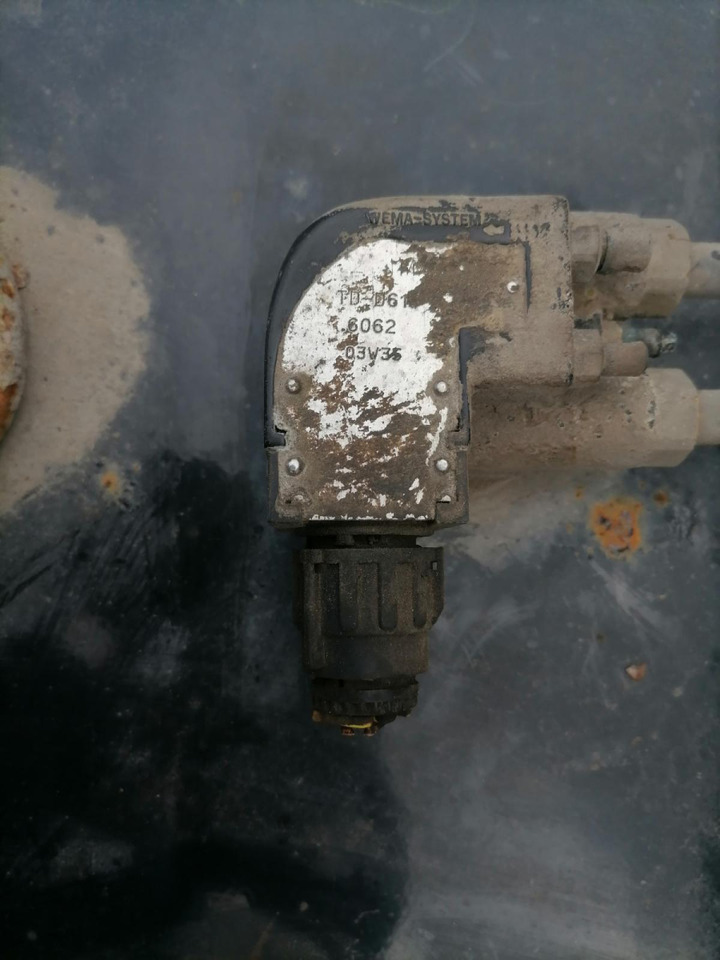 MAN Kütusepaak 400L 81122015554 - Réservoir de carburant pour Camion: photos 2 MAN Kütusepaak 400L 81122015554 - Réservoir de carburant pour Camion: photos 2