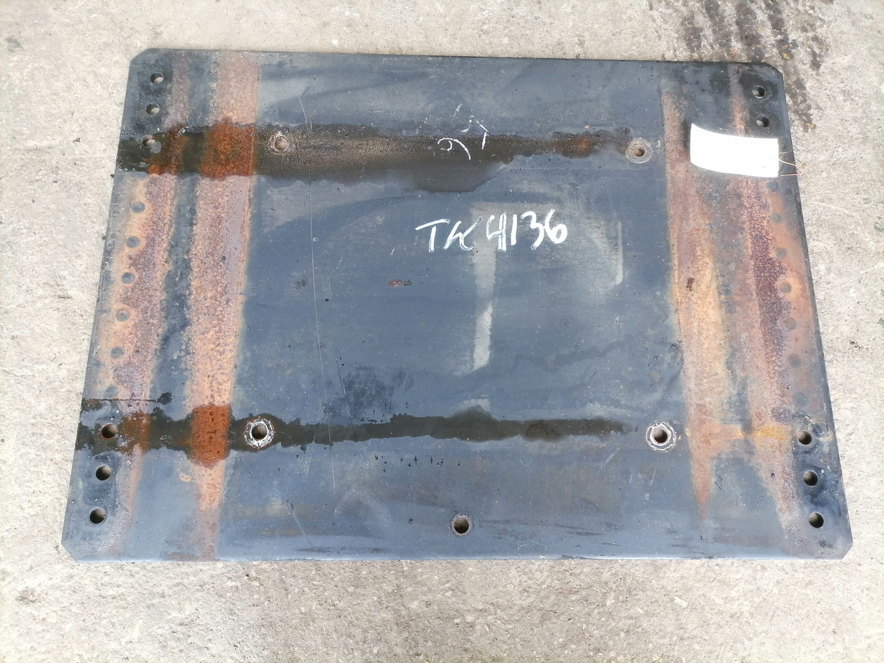 MAN Saddle plate 81427150036 - Sellette d'attelage pour Camion: photos 3 MAN Saddle plate 81427150036 - Sellette d'attelage pour Camion: photos 3