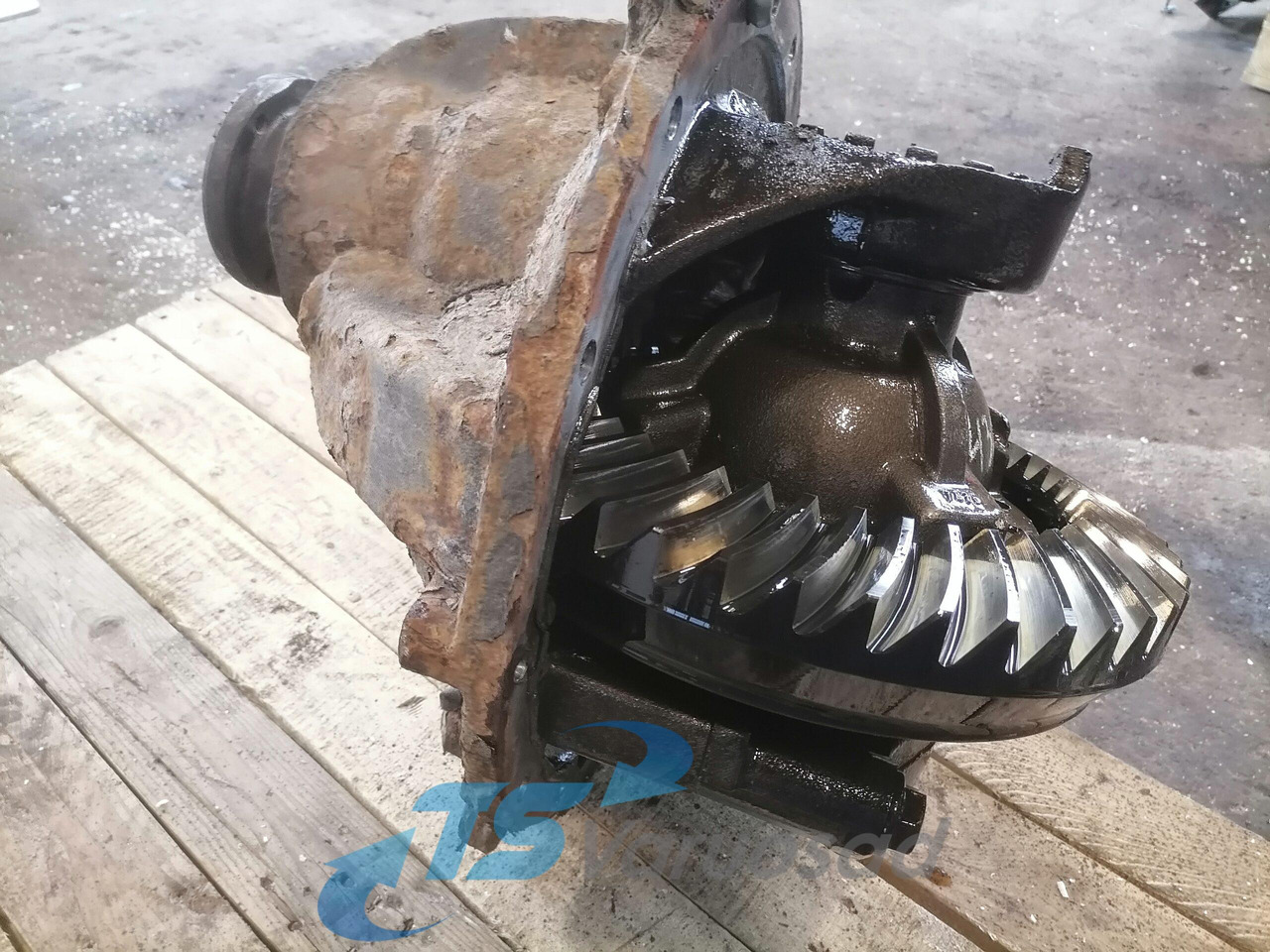 MB Axel gear A0003504303 - Moteur de translation pour Camion: photos 1 MB Axel gear A0003504303 - Moteur de translation pour Camion: photos 1