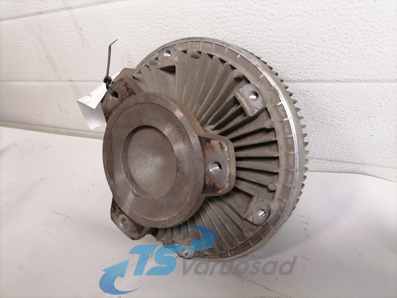 MB Cooling fan A0002008422 - Ventilateur pour Camion: photos 2 MB Cooling fan A0002008422 - Ventilateur pour Camion: photos 2
