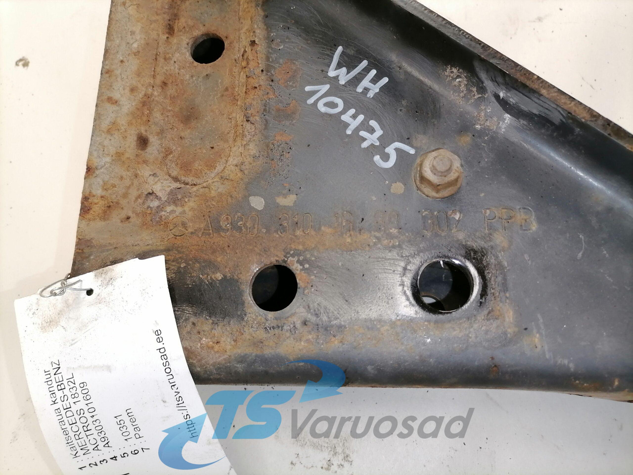 Mercedes-Benz Bummmmper bracket A9303101609 - Pare-chocs pour Camion: photos 2 Mercedes-Benz Bummmmper bracket A9303101609 - Pare-chocs pour Camion: photos 2