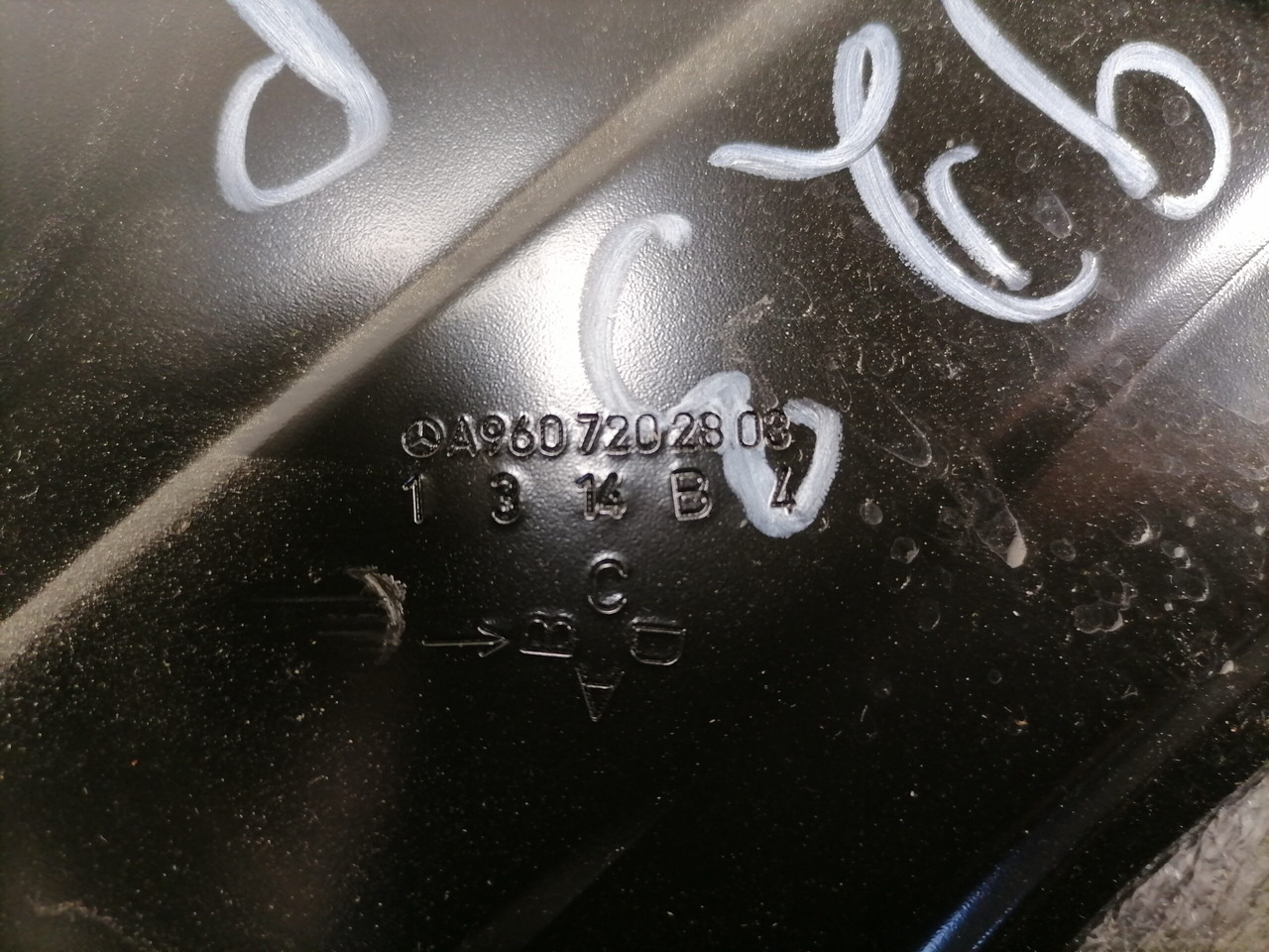 Mercedes-Benz Frame A9607202803 - Portière et pièces pour Camion: photos 2 Mercedes-Benz Frame A9607202803 - Portière et pièces pour Camion: photos 2