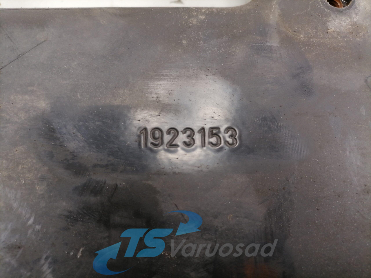 Scania Bumper bracket 1923153 - Pare-chocs pour Camion: photos 2 Scania Bumper bracket 1923153 - Pare-chocs pour Camion: photos 2