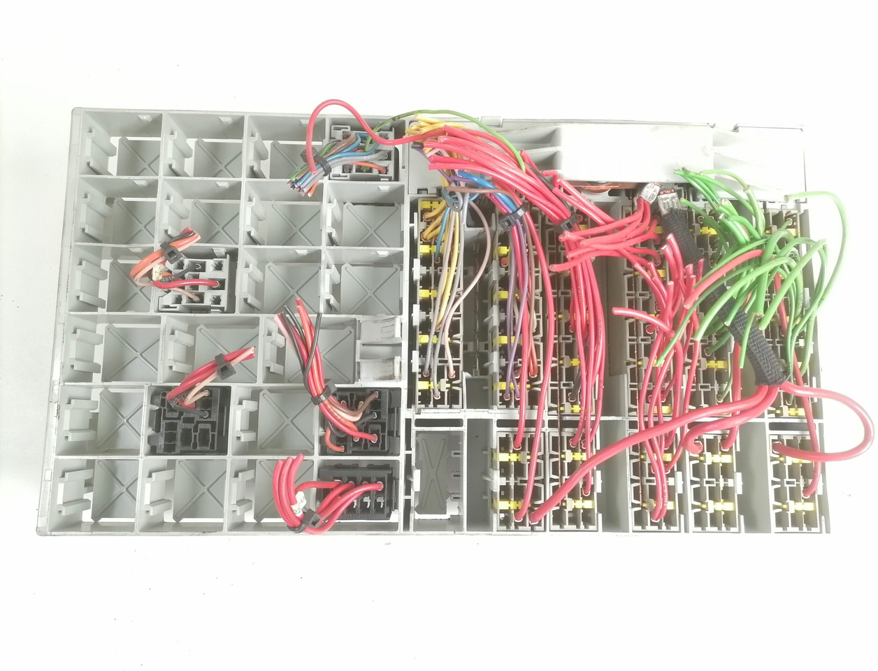 Scania Central electric unit 2022770 - Fusible pour Camion: photos 5 Scania Central electric unit 2022770 - Fusible pour Camion: photos 5
