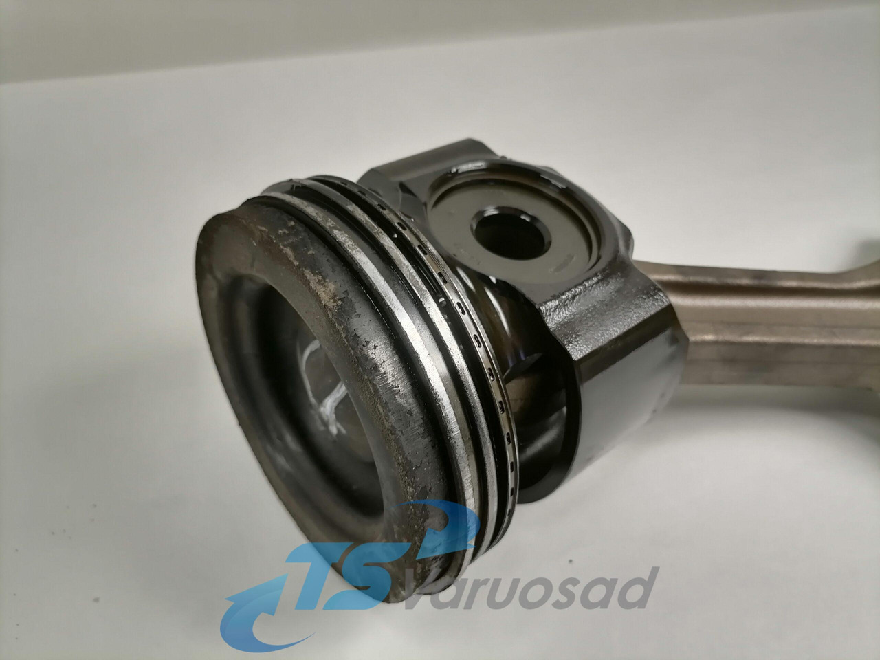 Scania Connecting rod + piston 2190306 - Pistons/ Anneaux/ Manchons pour Camion: photos 2 Scania Connecting rod + piston 2190306 - Pistons/ Anneaux/ Manchons pour Camion: photos 2