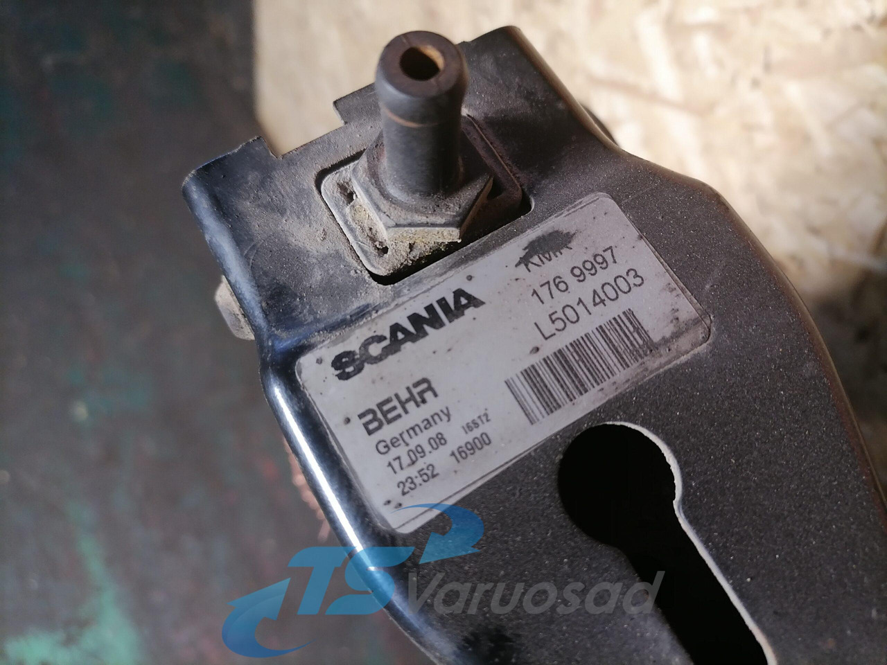 Scania Cooling radiator 1769997 - Radiateur pour Camion: photos 3 Scania Cooling radiator 1769997 - Radiateur pour Camion: photos 3