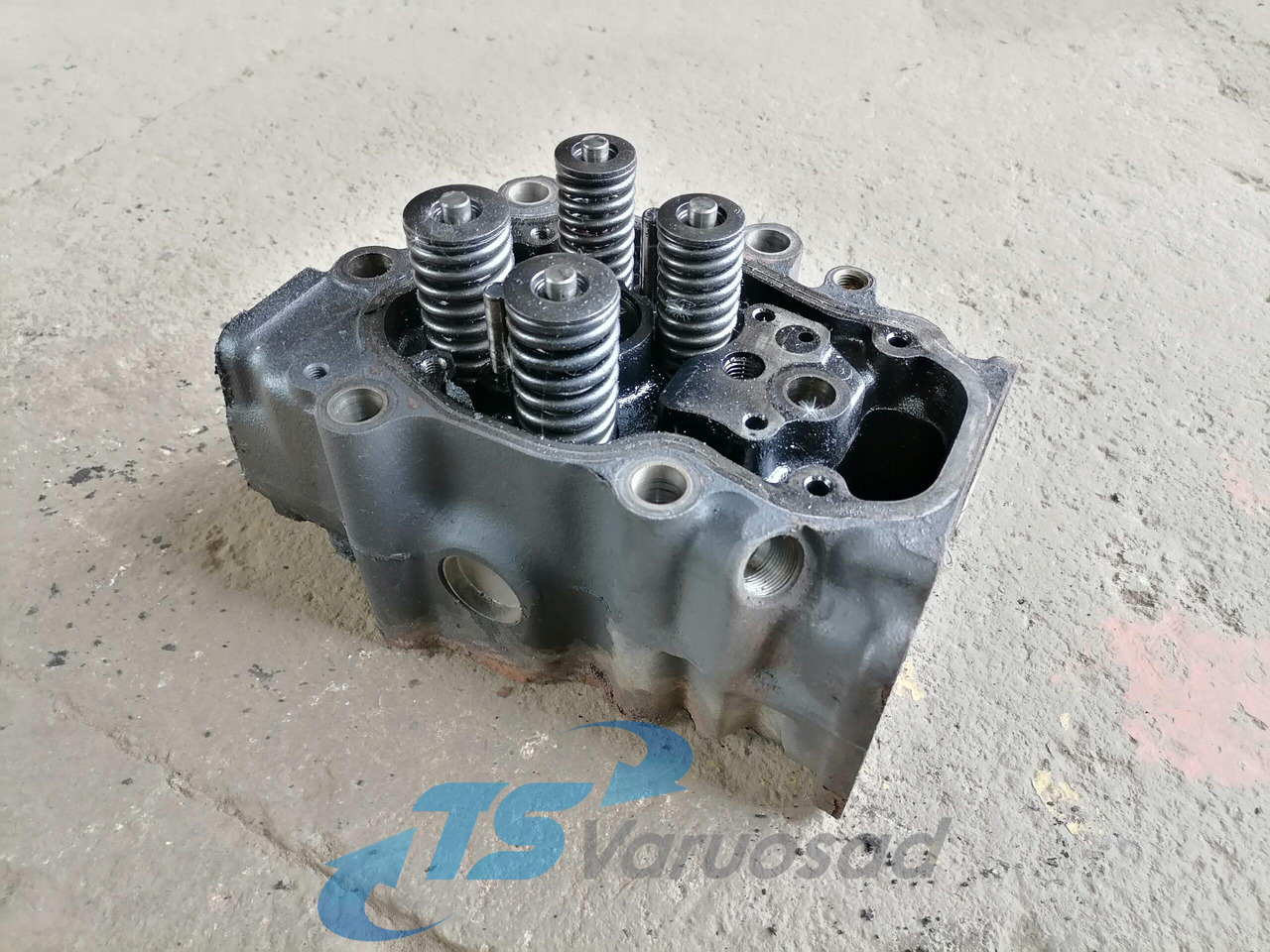 Scania Cylinder head, XPI 1921303 - Culasse pour Camion: photos 1 Scania Cylinder head, XPI 1921303 - Culasse pour Camion: photos 1