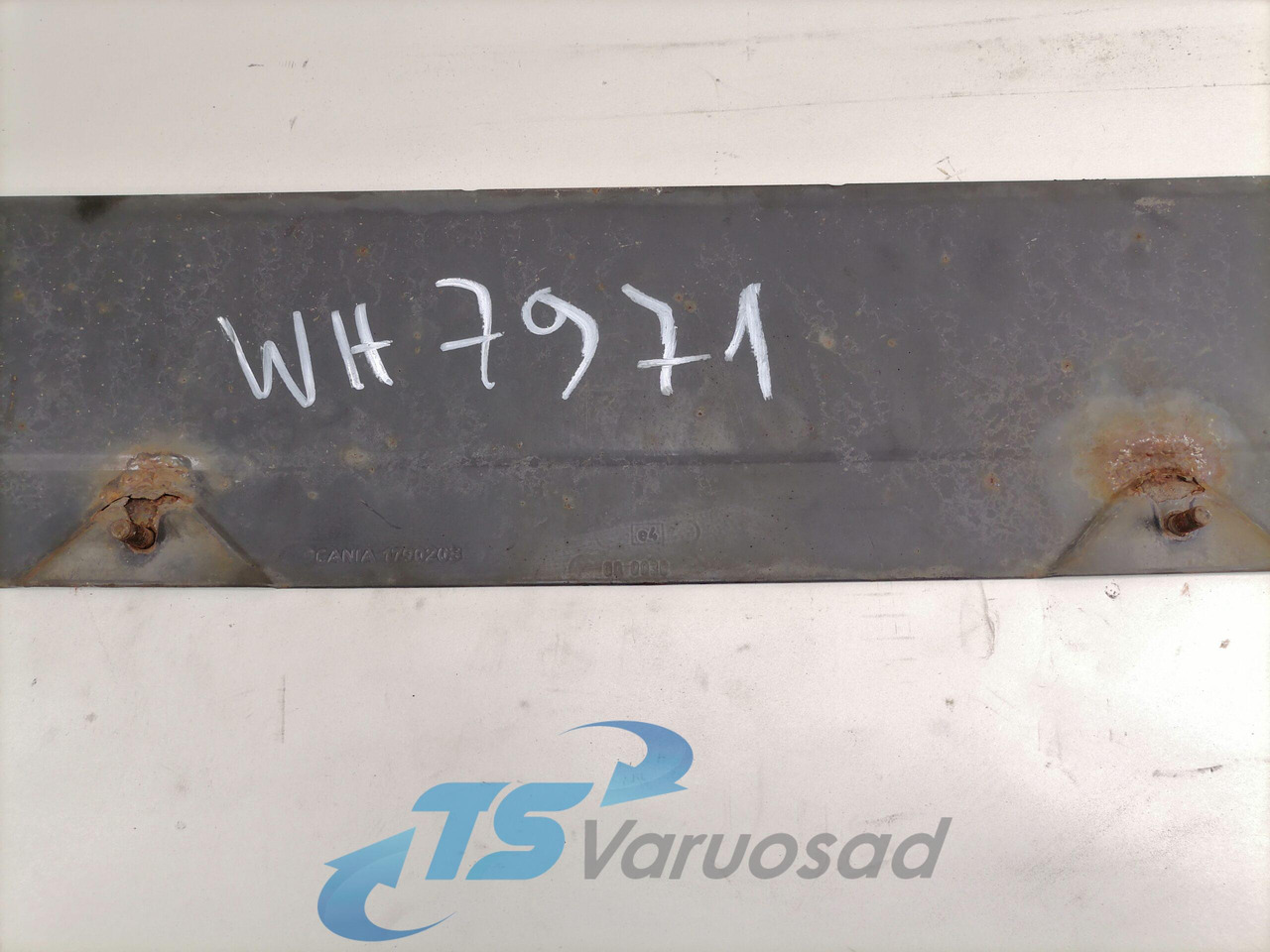 Scania Esikaitseraua plekk 1790203 - Pare-chocs pour Camion: photos 5 Scania Esikaitseraua plekk 1790203 - Pare-chocs pour Camion: photos 5