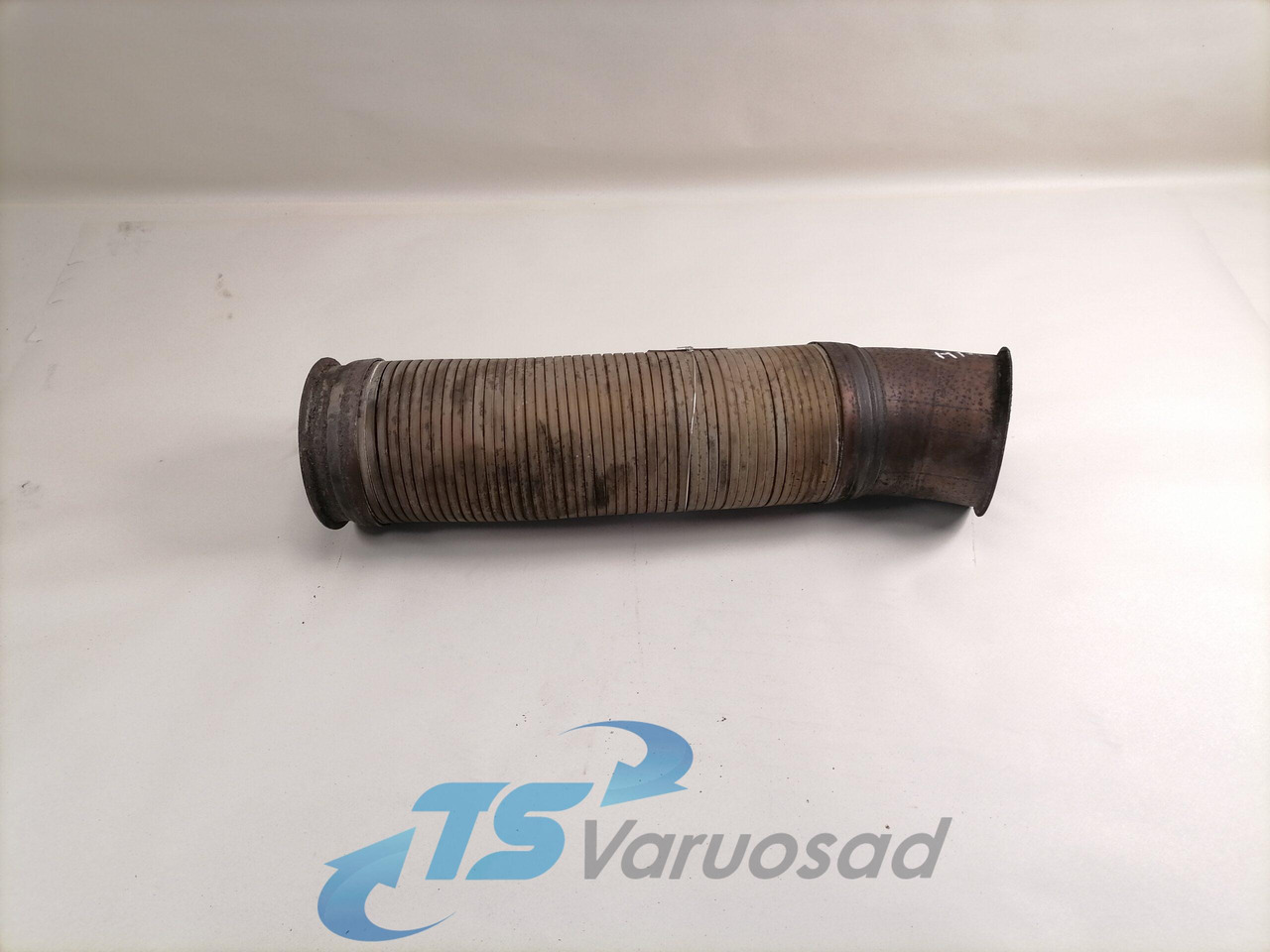 Scania Exhaust pipe 1529474 - Silencieux pour Camion: photos 1 Scania Exhaust pipe 1529474 - Silencieux pour Camion: photos 1