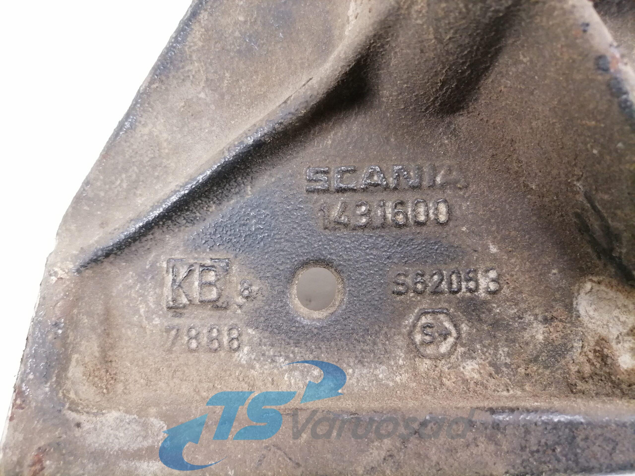 Scania Front bumper carrier 1431600 - Pare-chocs pour Camion: photos 4 Scania Front bumper carrier 1431600 - Pare-chocs pour Camion: photos 4