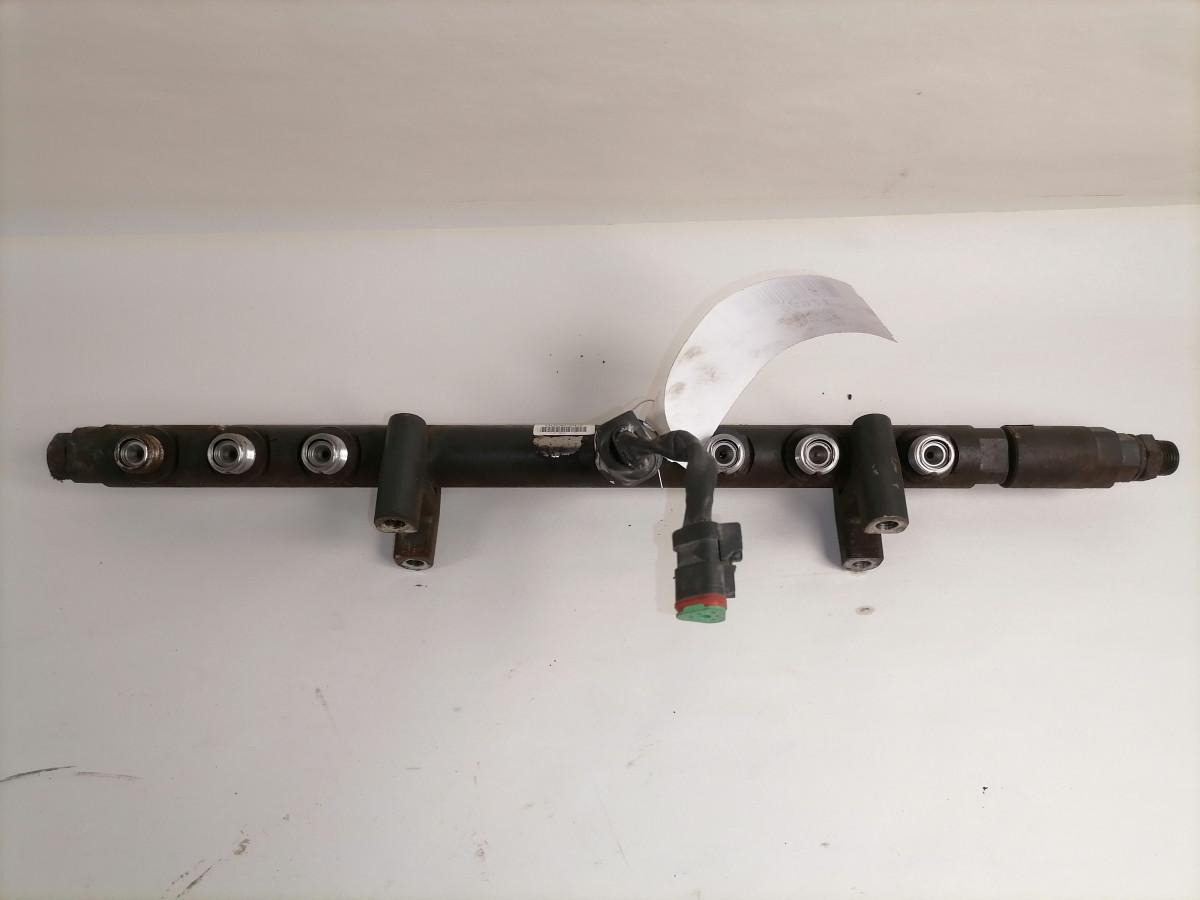 Scania Fuel collector 2002833 - Préparation du carburant pour Camion: photos 2 Scania Fuel collector 2002833 - Préparation du carburant pour Camion: photos 2