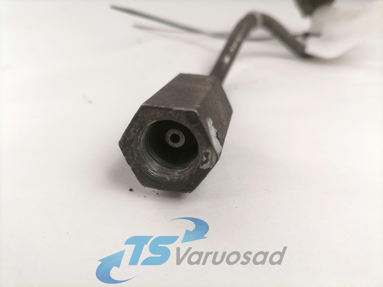 Scania Fuel pipe 1860539 - Préparation du carburant pour Camion: photos 3 Scania Fuel pipe 1860539 - Préparation du carburant pour Camion: photos 3