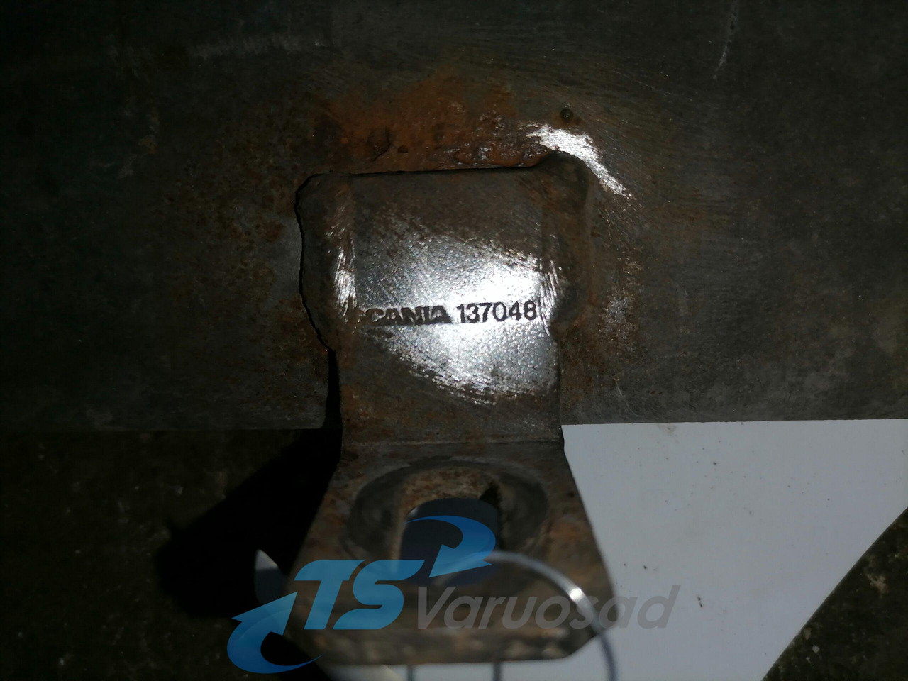 Scania Jahutusvedeliku toru, retarder 1370485 - Système de refroidissement pour Camion: photos 2 Scania Jahutusvedeliku toru, retarder 1370485 - Système de refroidissement pour Camion: photos 2