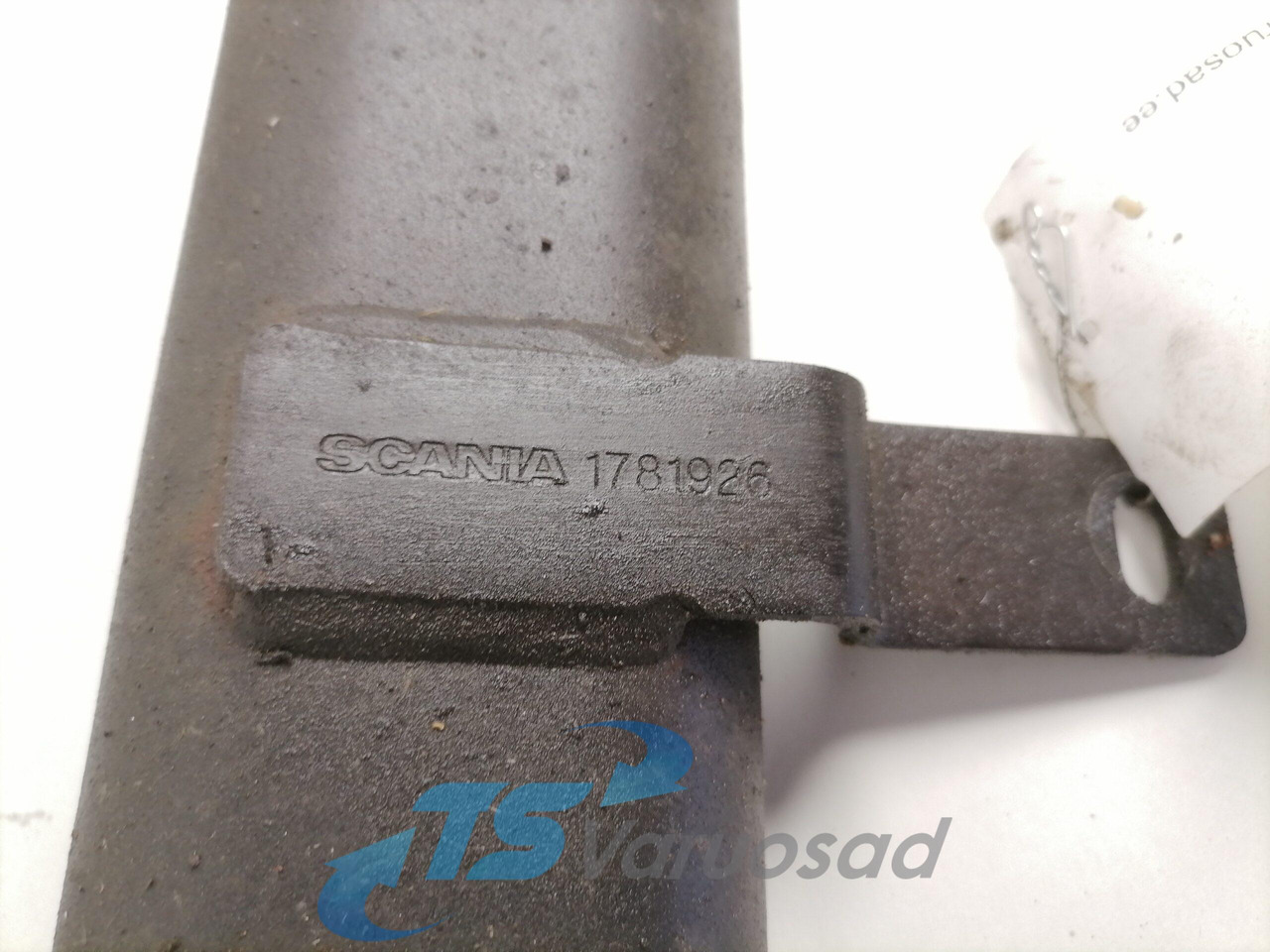 Scania Jahutusvedeliku toru, retarder 1781926 - Système de refroidissement pour Camion: photos 4 Scania Jahutusvedeliku toru, retarder 1781926 - Système de refroidissement pour Camion: photos 4
