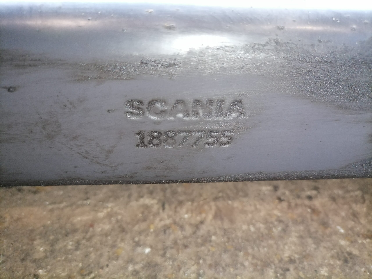 Scania Kütusepaagi kandur, Scania 1887755 - Réservoir de carburant pour Camion: photos 4 Scania Kütusepaagi kandur, Scania 1887755 - Réservoir de carburant pour Camion: photos 4