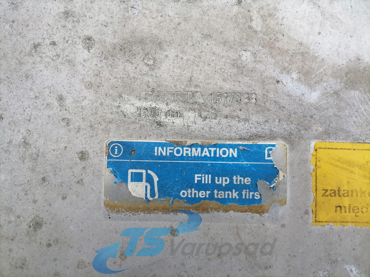 Scania Kütusepaak 600L 1517308 - Réservoir de carburant pour Camion: photos 4 Scania Kütusepaak 600L 1517308 - Réservoir de carburant pour Camion: photos 4