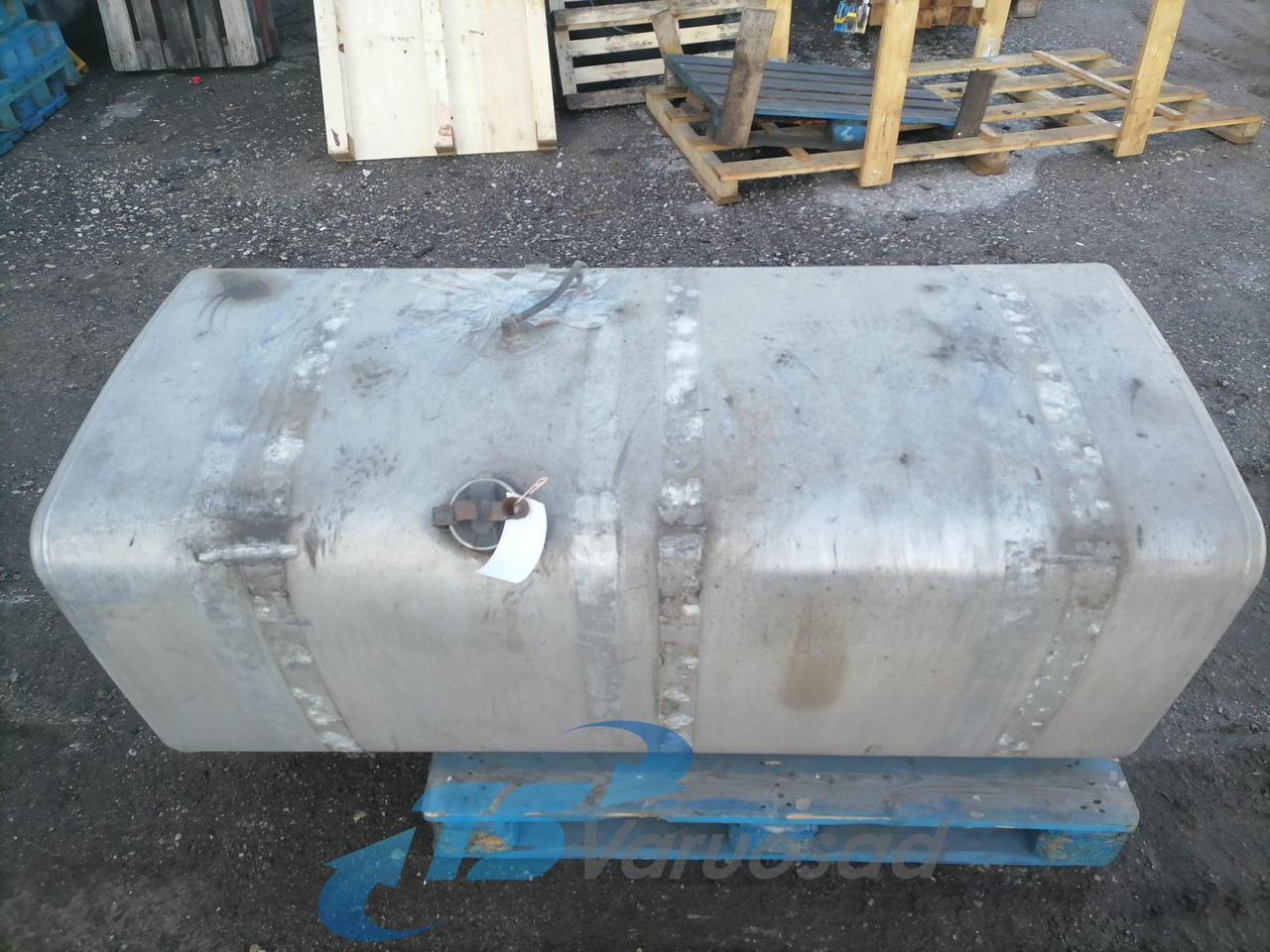 Scania Kütusepaak 700L 1423691 - Réservoir de carburant pour Camion: photos 1 Scania Kütusepaak 700L 1423691 - Réservoir de carburant pour Camion: photos 1