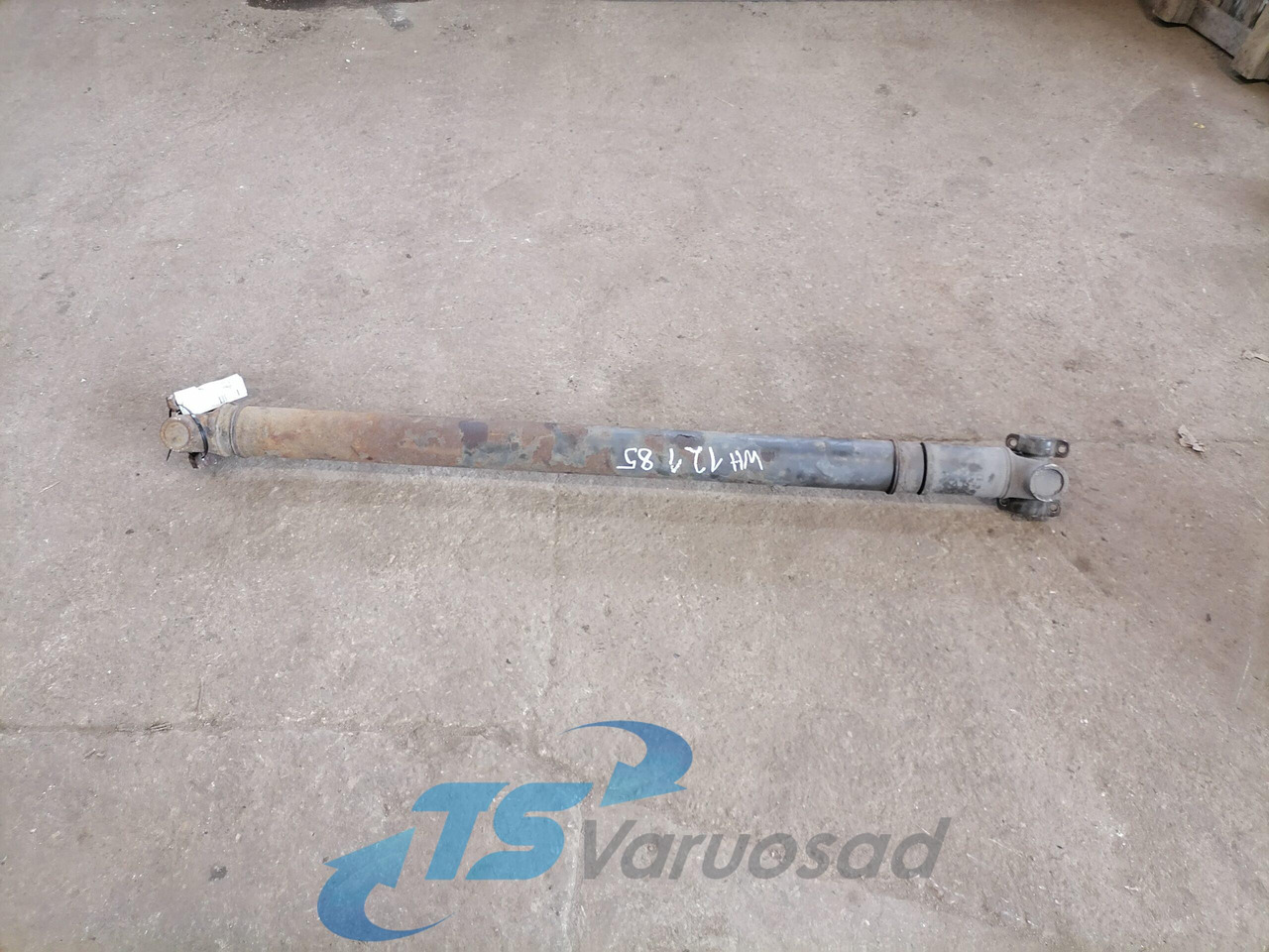 Scania Propeller shaft 1758616 - Arbre à cardan pour Camion: photos 1 Scania Propeller shaft 1758616 - Arbre à cardan pour Camion: photos 1