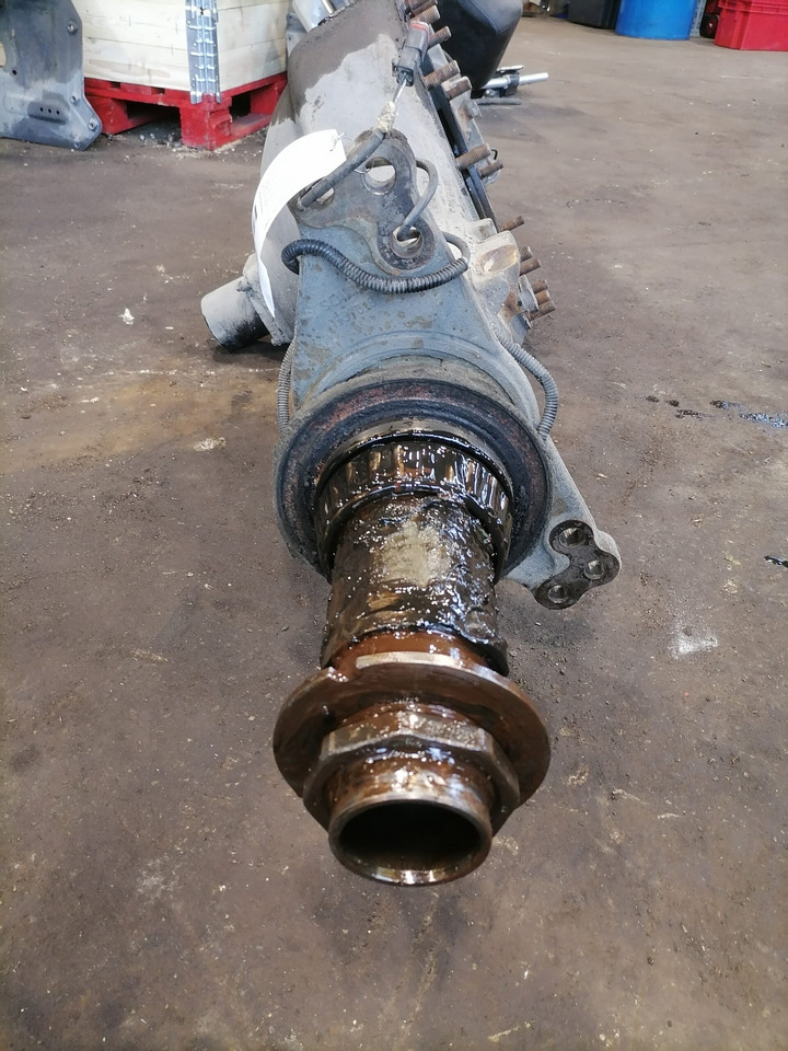 Scania Rear axel housing 1743713 - Essieu et pièces pour Camion: photos 4 Scania Rear axel housing 1743713 - Essieu et pièces pour Camion: photos 4