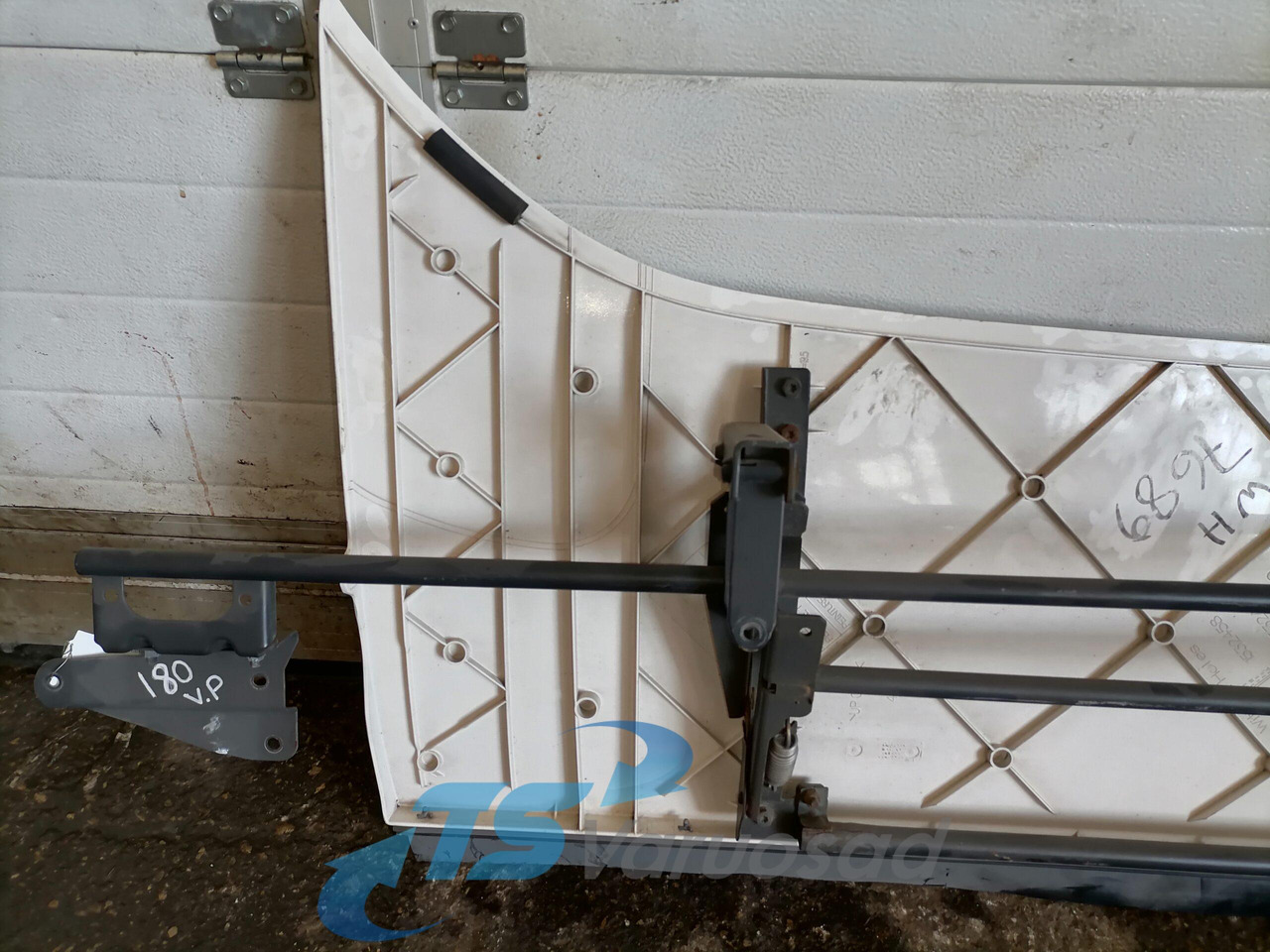 Aérodynamique/ Spoilers pour Camion Scania Scania kabiini tuulesuunaja, vasak külg 1534039: photos 6