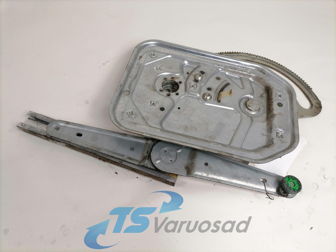 Scania Side window lifting mechanism 2572351 - Fenêtre et pièces pour Camion: photos 2 Scania Side window lifting mechanism 2572351 - Fenêtre et pièces pour Camion: photos 2