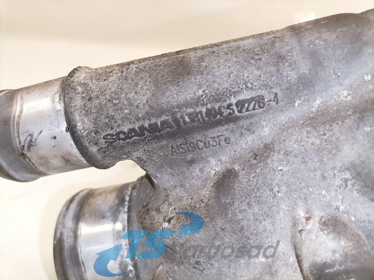 Scania Termostaadi korpus 1381494 - Thermostat pour Camion: photos 2 Scania Termostaadi korpus 1381494 - Thermostat pour Camion: photos 2